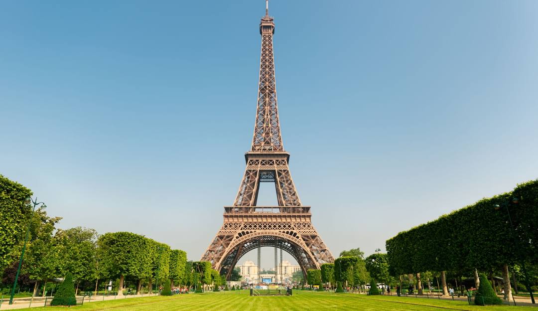 The Eiffel Tower thumbnail